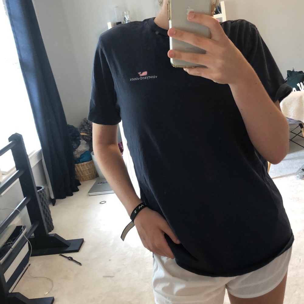 vineyard vines tee
